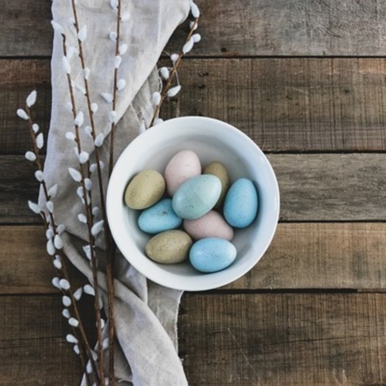 Vrolijk Pasen en aangepaste openingstijden